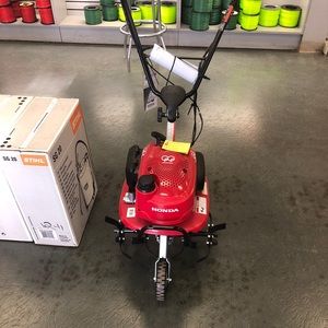 Meet your Posher, Tomas